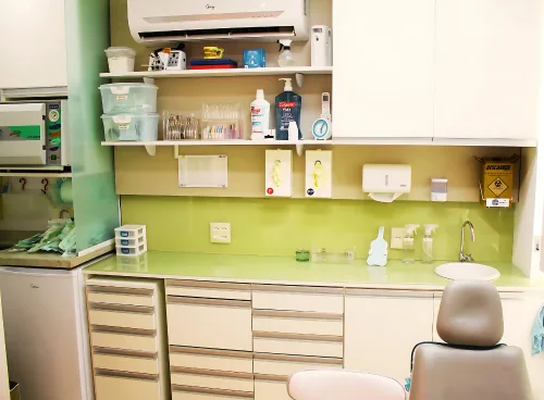 2 FOTO CLINICA desktop aparelho dentário