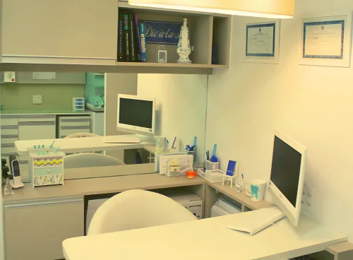 3 FOTO CLINICA desktop aparelho dentário